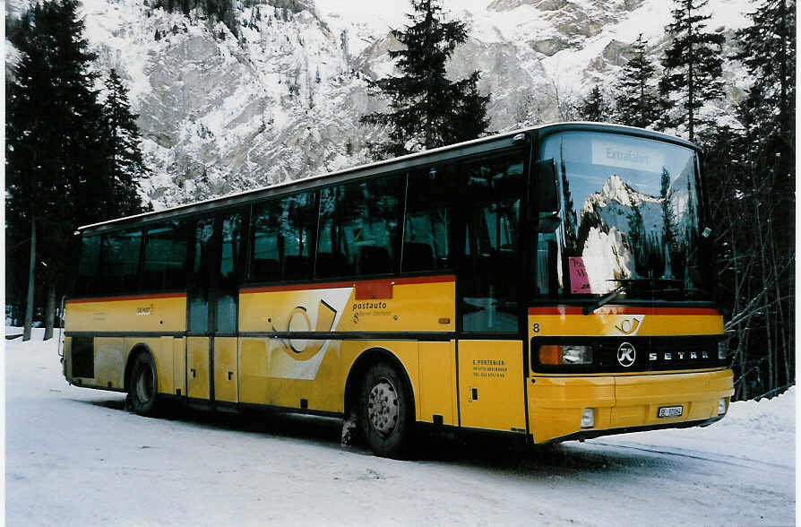 (051'505) - Portenier, Adelboden - Nr. 8/BE 92'064 - Setra (ex Geiger, Adelboden Nr. 8; ex P 25'053) am 6. Januar 2002 in Adelboden, Unter dem Birg