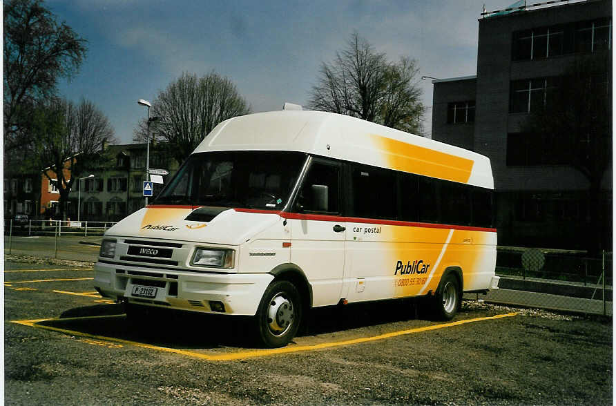 (052'736) - PTT-Regie - P 23'102 - Iveco am 6. April 2002 in Yverdon, Postgarage