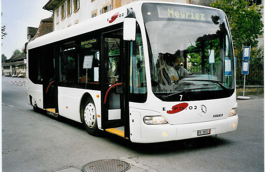 (055'912) - Expo.02, Biel - Nr. 7/FR 1832 - Mercedes am 31. August 2002 in Murten, Expo.02