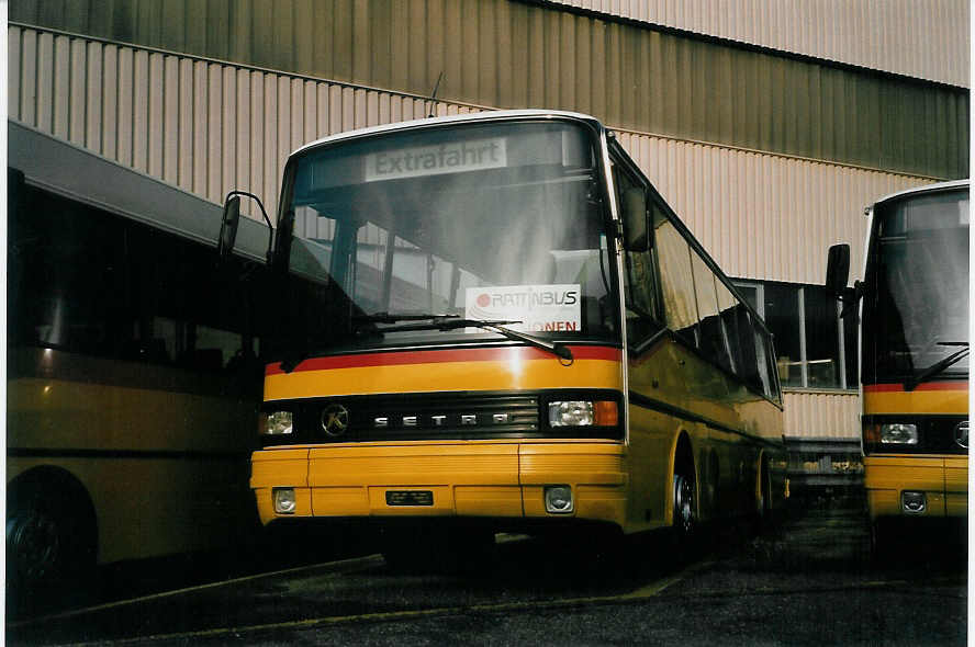 (058'535) - PTT-Regie - P 25'003 - Setra am 18. Januar 2003 in Biel, Rattinbus