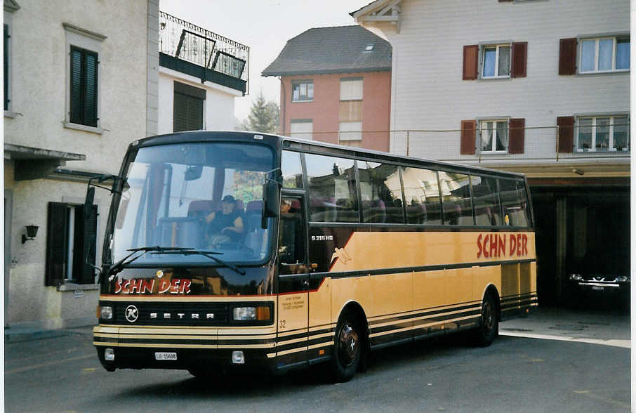 (061'331) - Schnider, Schpfheim - Nr. 32/LU 15'608 - Setra am 13. Juli 2003 in Schpfheim, Garage