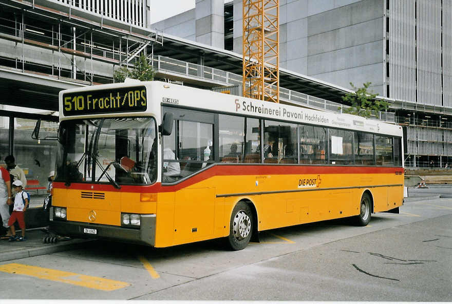 (061'912) - ASN Stadel - ZH 6962 - Mercedes am 25. Juli 2003 in Zrich, Flughafen