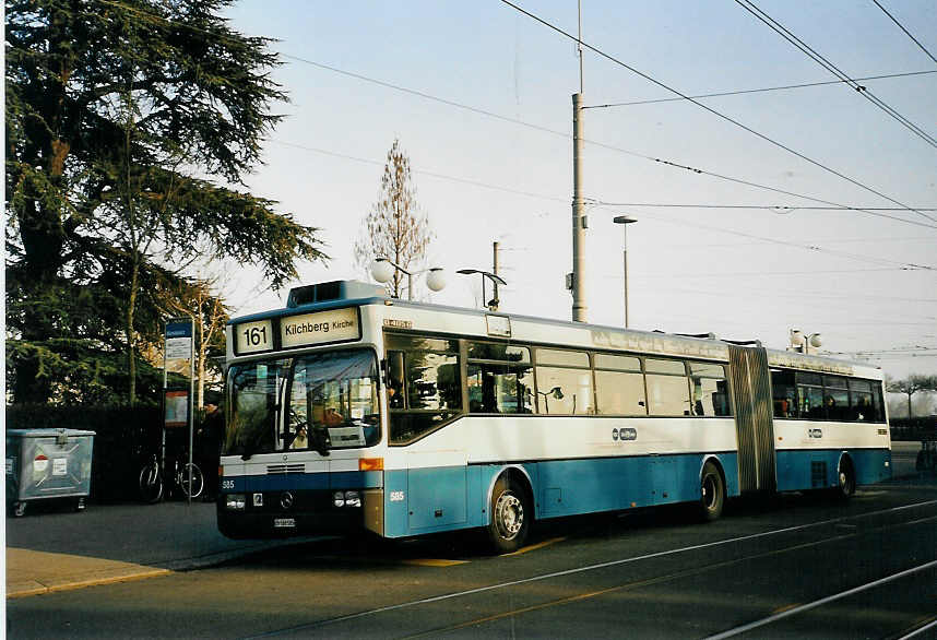 (065'631) - VBZ Zrich - Nr. 585/ZH 588'585 - Mercedes am 16. Februar 2004 in Zrich, Brkliplatz