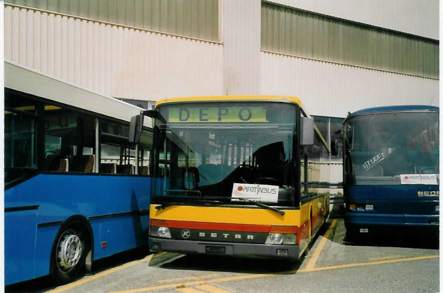 (066'819) - AAGL Liestal - Nr. 61 - Setra am 21. April 2004 in Biel, Rattinbus