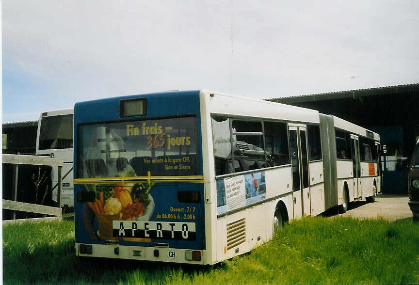 (066'823) - Lathion, Sion - Nr. 63 - Mercedes (ex Gillioz, Sion) am 21. April 2004 in Biel, Rattinbus