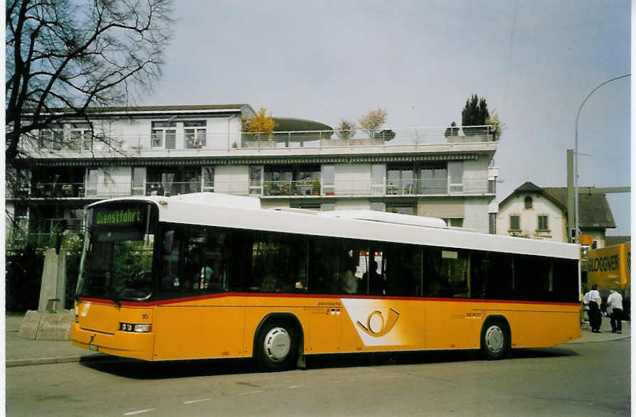 (067'022) - Steiner, Ortschwaben - Nr. 16/BE 257'095 - Volvo/Hess am 23. April 2004 in Aarberg, Post