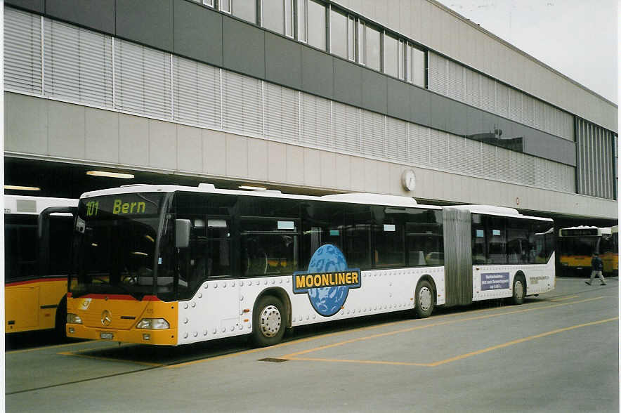 (067'236) - PostAuto Bern-Freiburg-Solothurn - Nr. 635/BE 615'605 - Mercedes (ex P 27'009) am 1. Mai 2004 in Bern, Postautostation