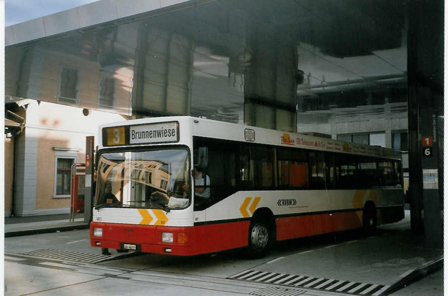 (068'331) - RVBW Wettingen - Nr. 62/BE 60'319 - MAN am 19. Juni 2004 beim Bahnhof Baden