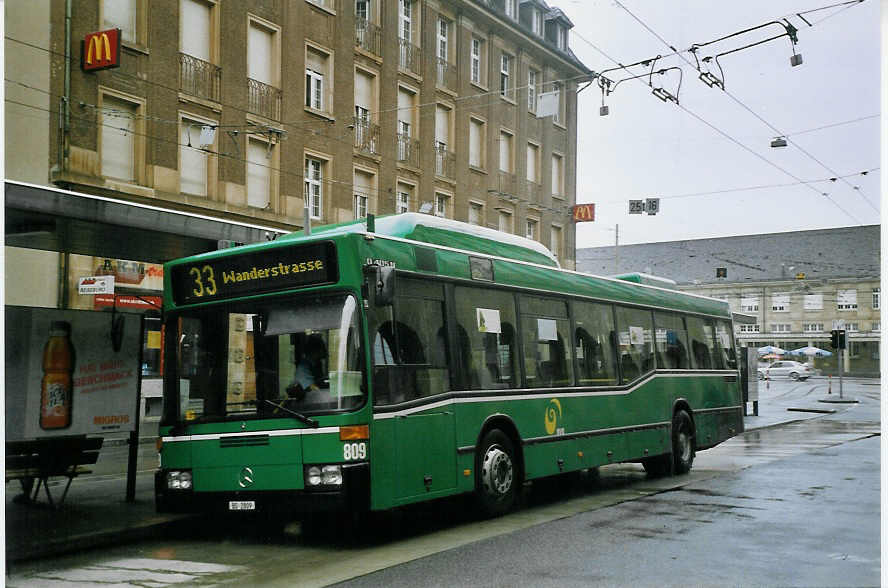 (069'722) - BVB Basel - Nr. 809/BS 2809 - Mercedes am 24. Juli 2004 in Basel, Badischer Bahnhof