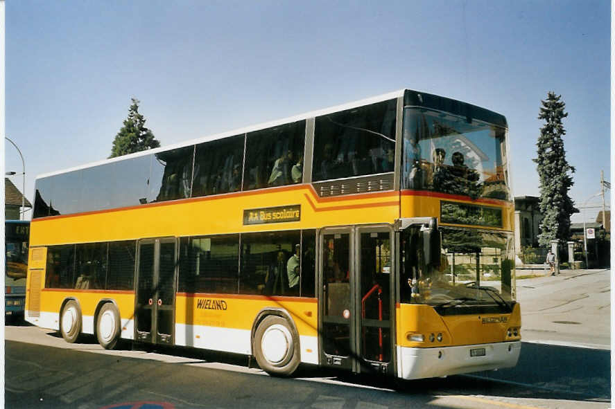 (070'707) - Wieland, Murten - FR 300'600 - Neoplan (ex Rey, Ayent; ex Ersatz- und Vorfhrfahrzeug) am 5. September 2004 in Burgdorf, Neumarkt