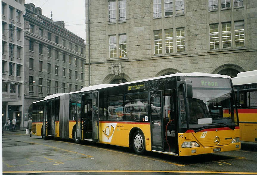 (071'922) - Cars Alpin Neff, Arbon - Nr. 10/TG 121'045 - Mercedes am 11. Oktober 2004 beim Bahnhof St. Gallen