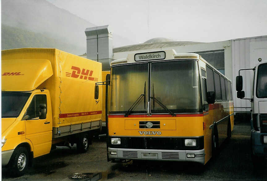 (072'705) - Casutt, Gossau - Nr. 8 - Volvo/Lauber am 27. November 2004 in Biel, BTR