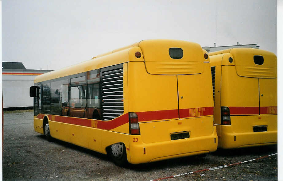 (072'930) - BLT Oberwil - Nr. 23 - Mercedes am 11. Dezember 2004 in Kloten, EvoBus