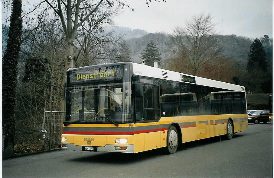 (073'335) - STI Thun - Nr. 98/BE 577'098 - MAN am 20. Dezember 2004 bei der Schifflndte Thun