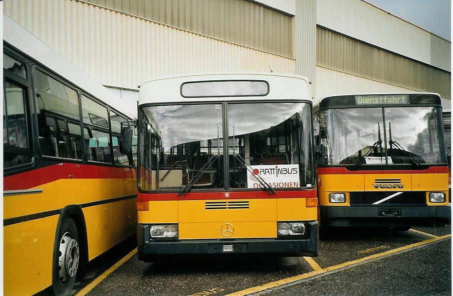 (073'712) - Engeloch, Riggisberg - Nr. 3 - Mercedes/R&J (ex P 25'304) am 3. Januar 2005 in Biel, Rattinbus