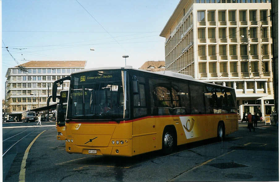 (073'825) - PostAuto St. Gallen-Appenzell - AR 14'863 - Volvo am 8. Januar 2005 beim Bahnhof St. Gallen