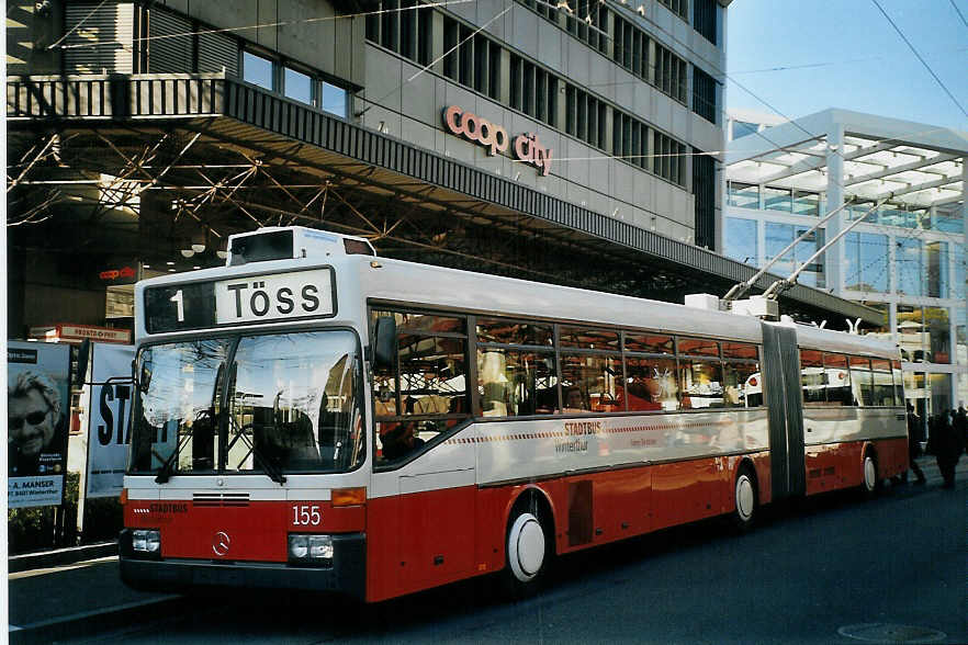 (073'917) - SW Winterthur - Nr. 155 - Mercedes Gelenktrolleybus am 8. Januar 2005 beim Hauptbahnhof Winterthur