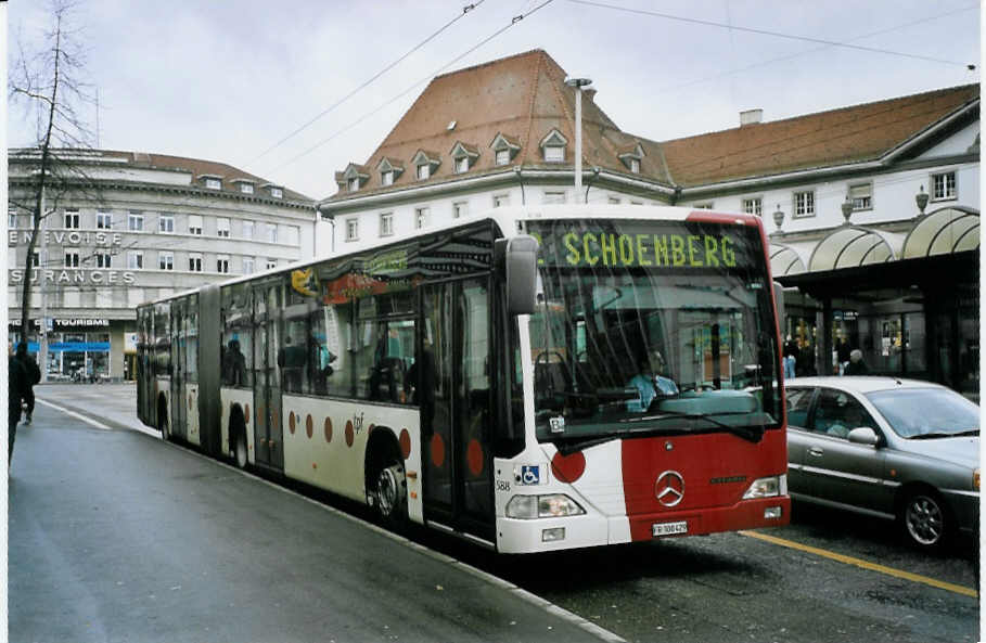 (074'629) - TPF Fribourg - Nr. 588/FR 300'429 - Mercedes am 12. Februar 2005 beim Bahnhof Fribourg