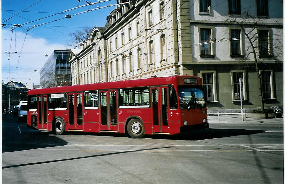 (075'336) - Bernmobil, Bern - Nr. 108/BE 500'108 - Volvo/R&J am 3. Mrz 2005 beim Bahnhof Bern