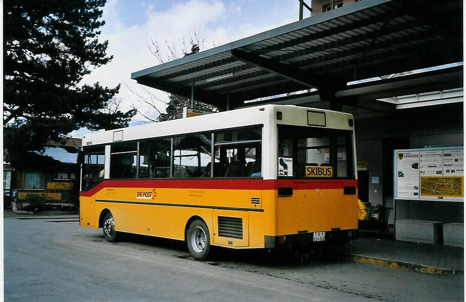 (075'632) - AVG Meiringen - BE 614'040 - NAW/Gppel (ex PostAuto Berner Oberland; ex P 23'002; ex Selfors, Meiringen; ex P 22'020; ex Meray, Delmont; ex LVB Lenk) am 12. Mrz 2005 in Meiringen, Postautostation