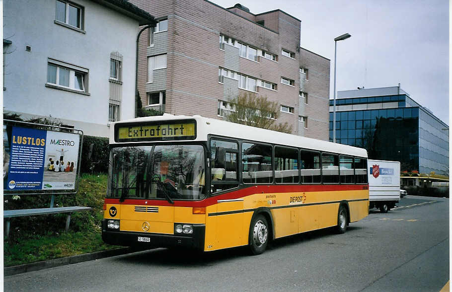 (075'912) - Kistler, Reichenburg - SZ 58'002 - Mercedes/R&J (ex P 25'371) am 31. Mrz 2005 beim Bahnhof Pfffikon