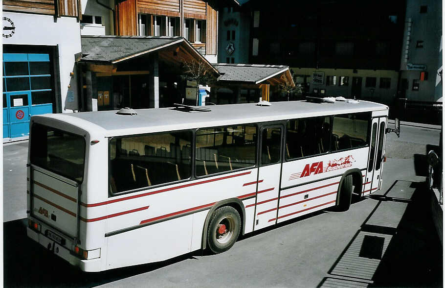 (075'927) - AFA Adelboden - Nr. 18/BE 555'853 - NAW/R&J (ex Autopostale, Mendrisio Nr. 38; ex Piotti, Balerna Nr. 38; ex AAGI Interlaken Nr. 38; ex Schmocker, Beatenberg Nr. 3) am 3. April 2005 beim Autobahnhof Adelboden