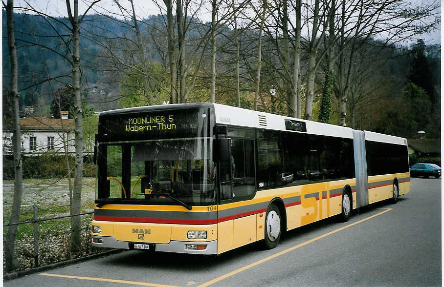 (076'121) - STI Thun - Nr. 104/BE 577'104 - MAN am 16. April 2005 bei der Schifflndte Thun