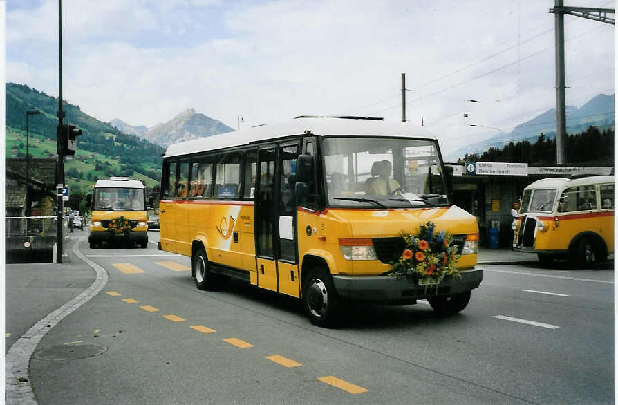 (078'006) - Portenier, Adelboden - Nr. 5/BE 26'860 - Mercedes/Kusters am 25. Juni 2005 beim Bahnhof Reichenbach