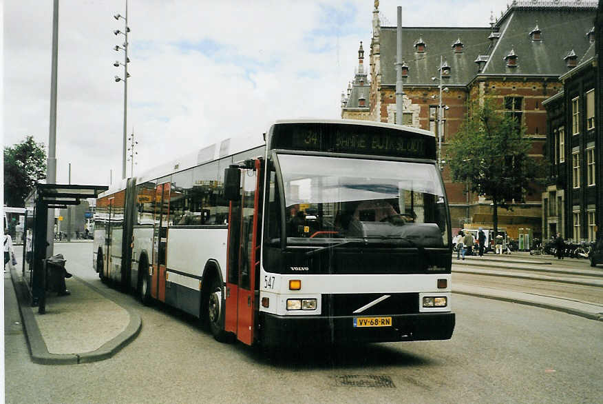 (078'726) - GVB Amsterdam - Nr. 547/VV-68-RN - Volvo/Berkhof am 20. Juli 2005 beim Bahnhof Amsterdam