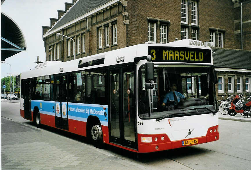 (079'031) - Stadsbus, Maastricht - Nr. 844/BP-LJ-45 - Volvo am 23. Juli 2005 beim Bahnhof Maastricht