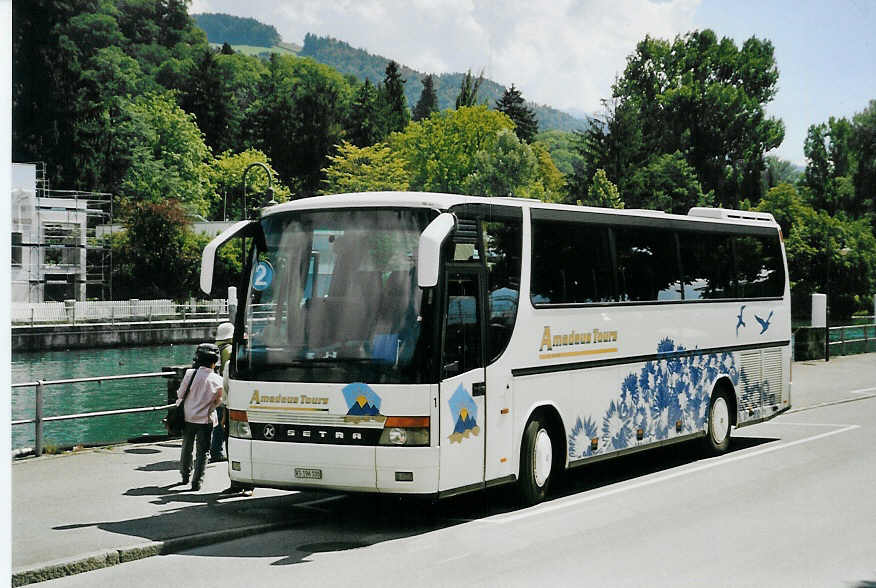 (079'334) - Amadeus, Visp - Nr. 1/VS 196'100 - Setra am 8. August 2005 bei der Schifflndte Thun