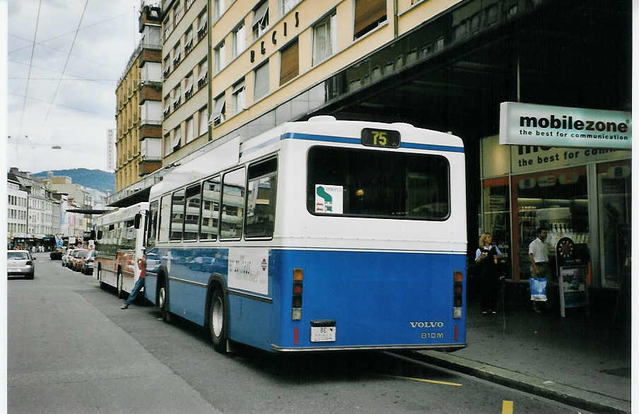 (079'410) - Binggeli, Studen - BE 20'044 - Volvo/Lauber (ex SBC Chur Nr. 16; ex Roth, Chur Nr. 29) am 13. August 2005 beim Bahnhof Biel