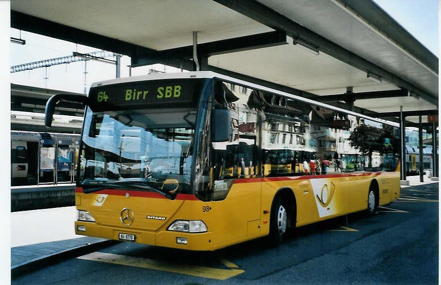 (080'030) - Voegtlin-Meyer, Brugg - Nr. 98/AG 8770 - Mercedes am 28. August 2005 beim Bahnhof Brugg