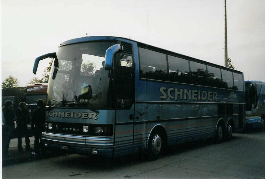 (080'719) - Aus der Schweiz: Schneider, Langendorf - SO 20'819 - Setra am 17. Oktober 2005 in Lrrach, Grenze