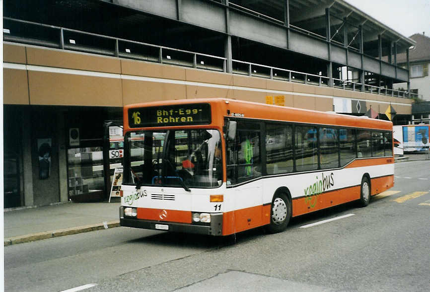 (080'835) - Regiobus, Gossau - Nr. 11/SG 88'221 - Mercedes am 18. Oktober 2005 beim Bahnhof Herisau (Einsatz VBH)