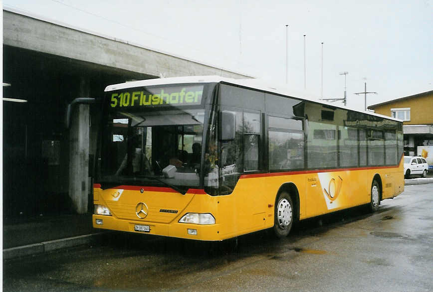 (081'625) - ASN Stadel - ZH 387'040 - Mercedes am 28. November 2005 beim Bahnhof Rmlang