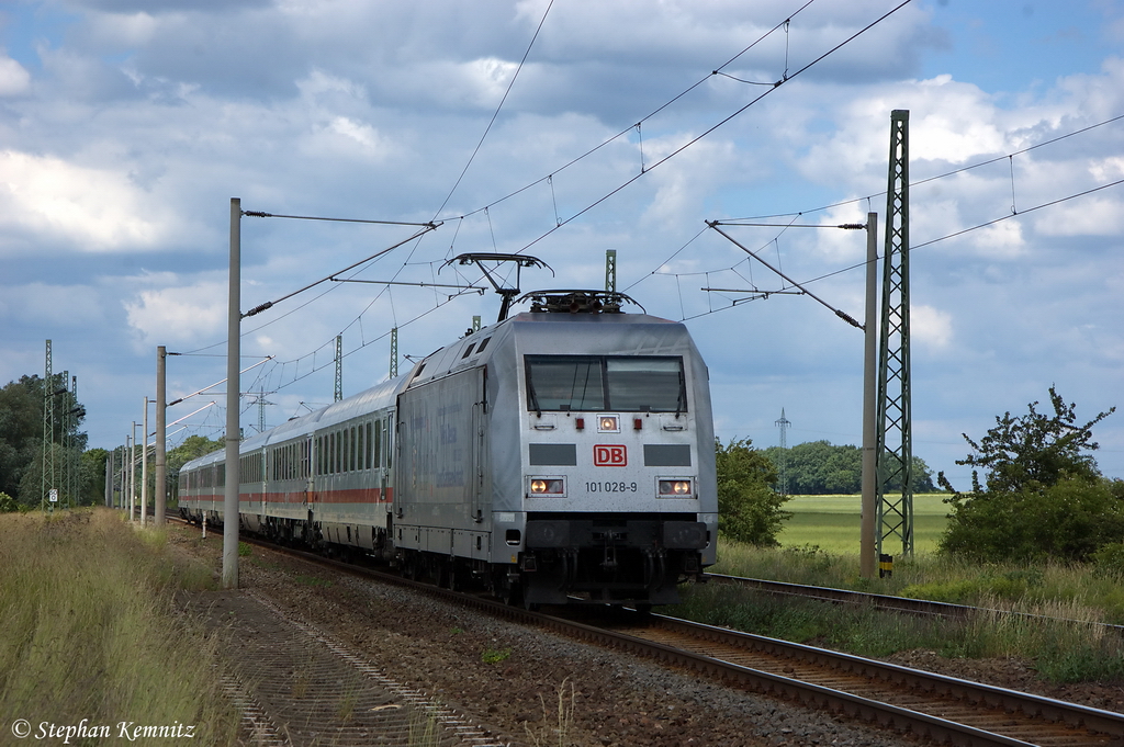 101 028-9  800 Jahre Sachen-Anhalt  mit dem IC 2049 von Kln Hbf nach Leipzig Hbf in Demker. 09.06.2012