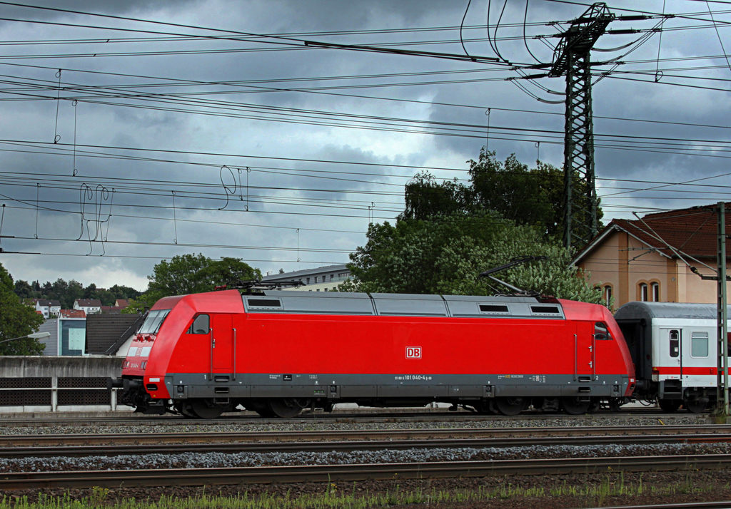 101 040-4 mit IC am 21.06.11 in Fulda