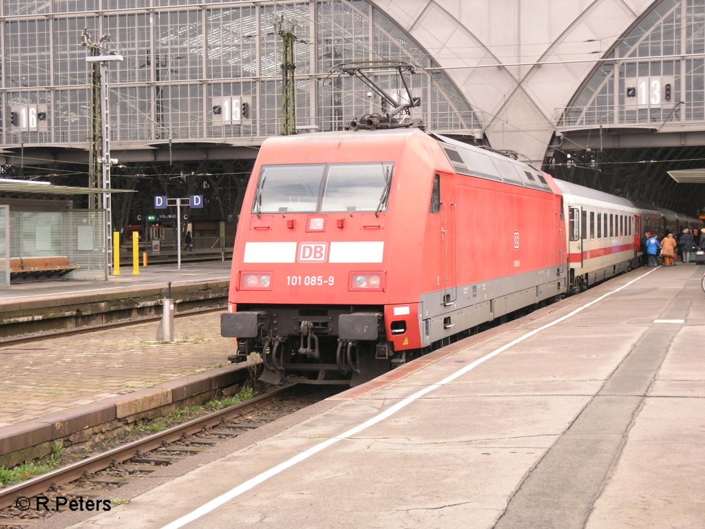 101 085-9 steht mit ein IC nach Kln im Leipziger HBF bereit. 16.03.08