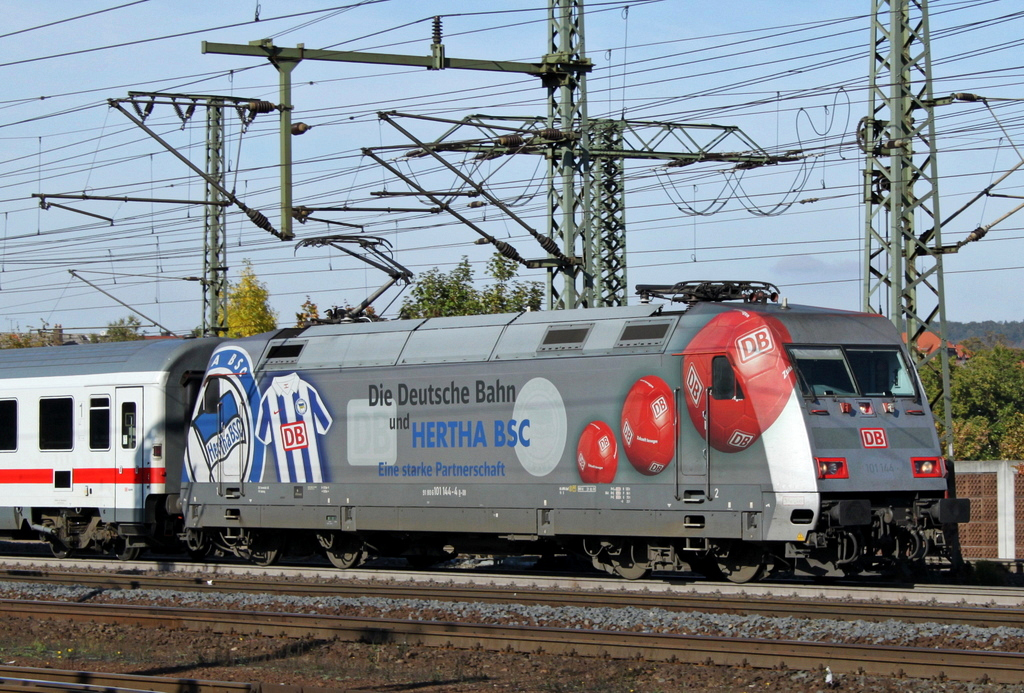 101 144 mit IC nach Frankfurt am Main am 14.10.11 in Fulda