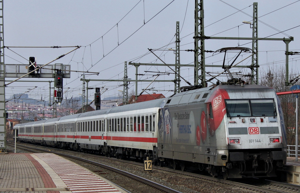 101 144 zum 15 mal mit IC nach Frankfurt am Main am 07.03.12 in Eisenach