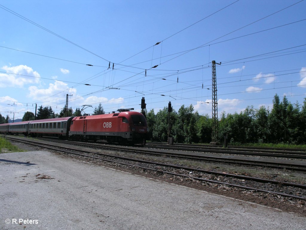 1016 029-9 erreicht Hellwang-Elixhausen mit den IC 645 Wien Westbahnhof World Vision KP. 13.06.09
