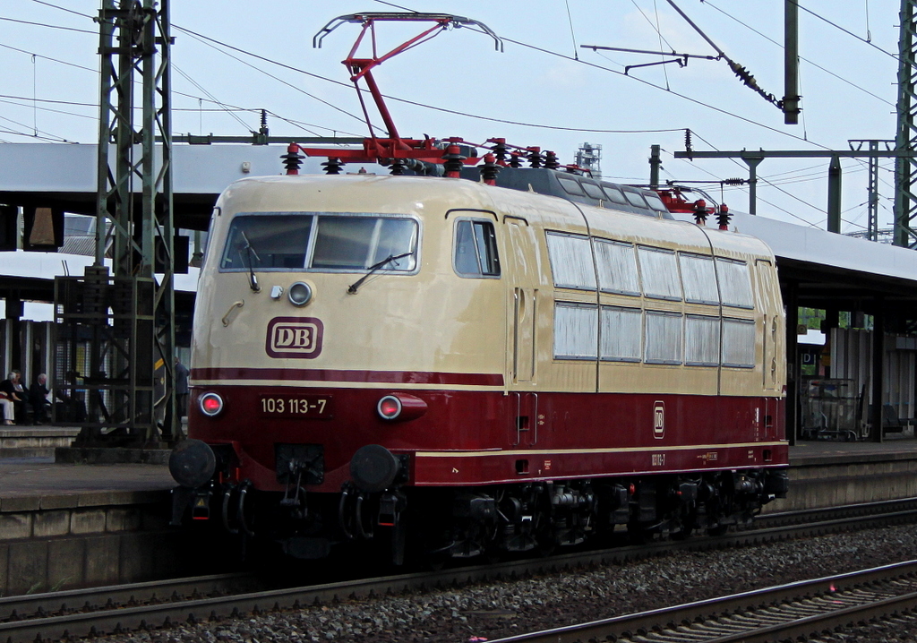 103 113 auf berfhrungsfahrt von Dessau nach Frankfurt am 22.05.12 in Fulda