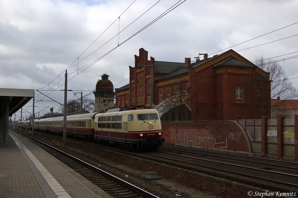 103 184-8 DB Museum mit dem TEE 8 von Koblenz nach Dresden ber Berlin. Hier bei der Durchfahrt in Rathenow. 11.03.2012