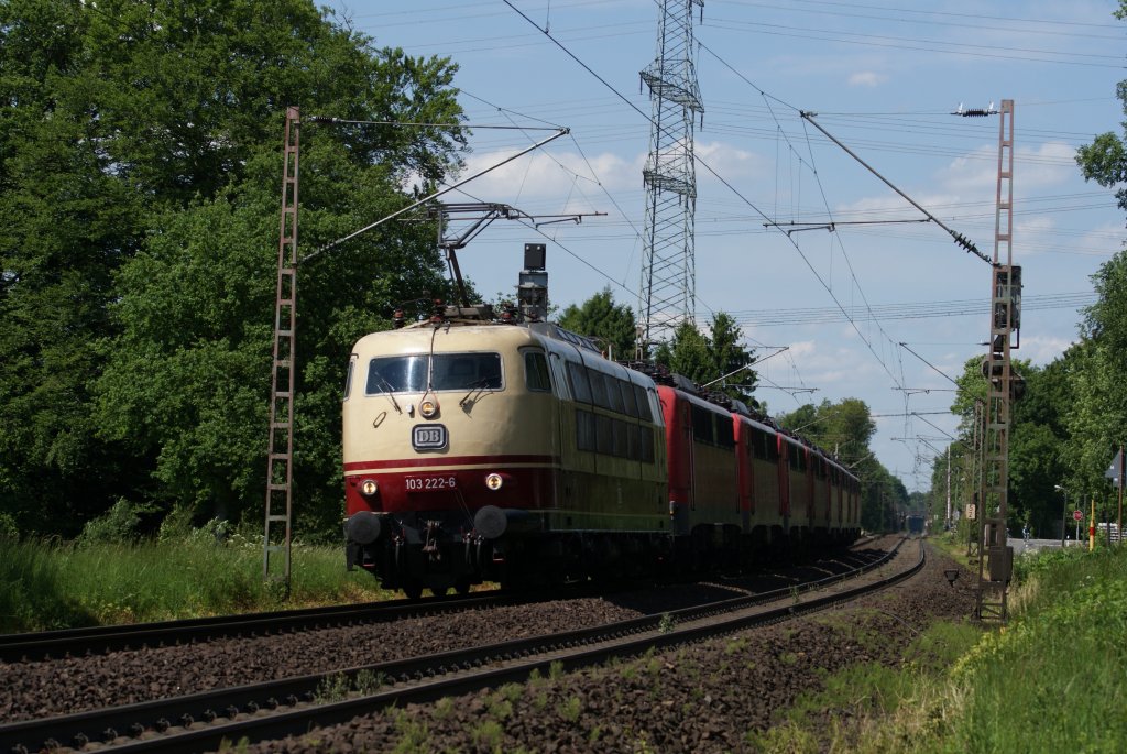 103 222 + 140 117, 139 163, 140 337, 140 547, 140 551, 140 712, 140 768, 140 809 als Tfzl 69569 Seelze - Opladen in Solingen Hbf am 29.05.2010