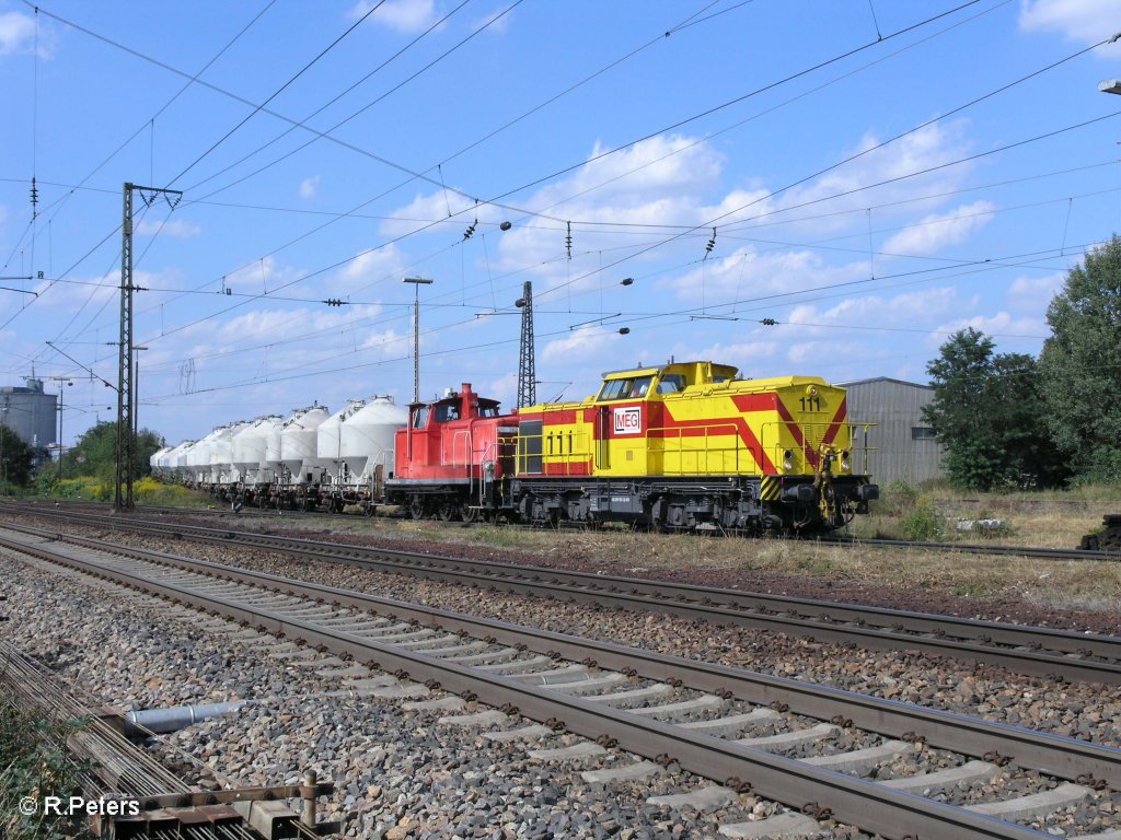 111 + 362 849-2 erreichen Regensburg Ost mit ein Zementzug aus dem Hafen. 27.08.09