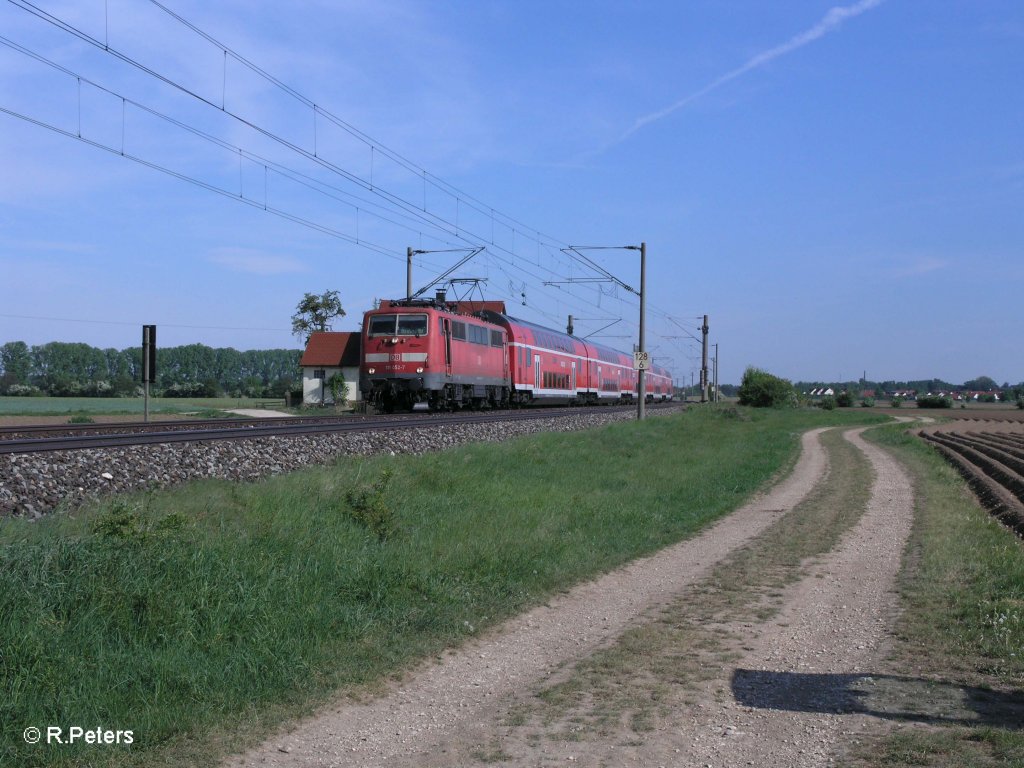 111 052-7 als RE4060 Mnchen - Nrnberg bei Kfering. 07.05.11