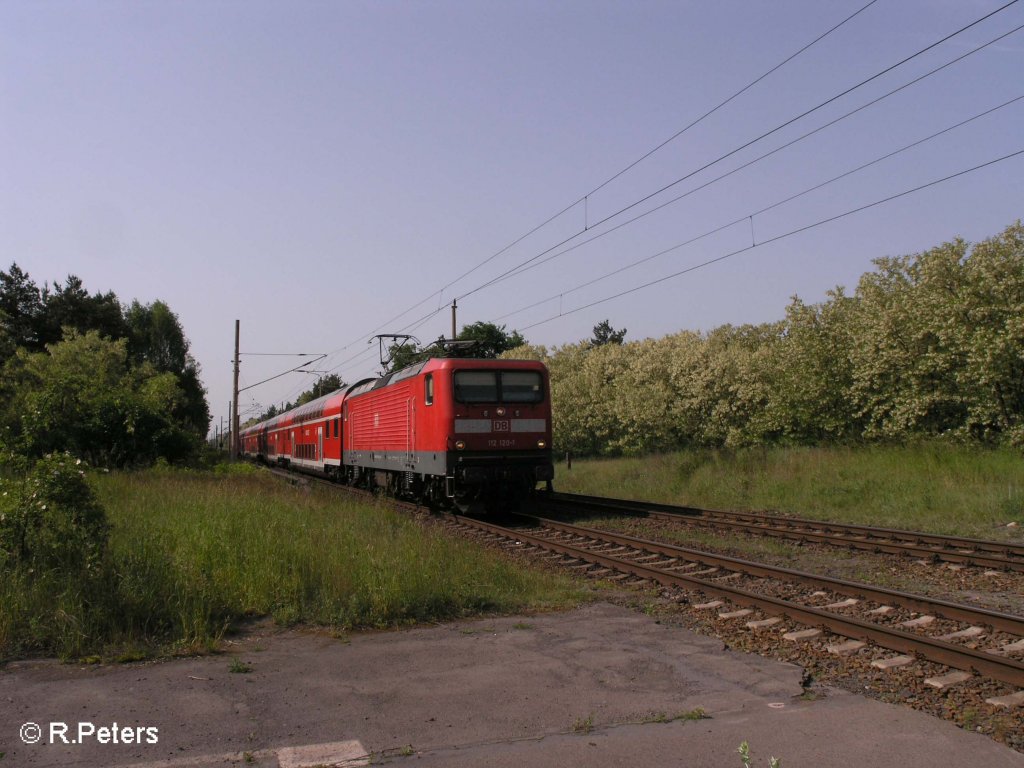 112 120-1 zieht beim ex HP Vogelsang den RE1 Eisenhttenstadt. 30.05.08