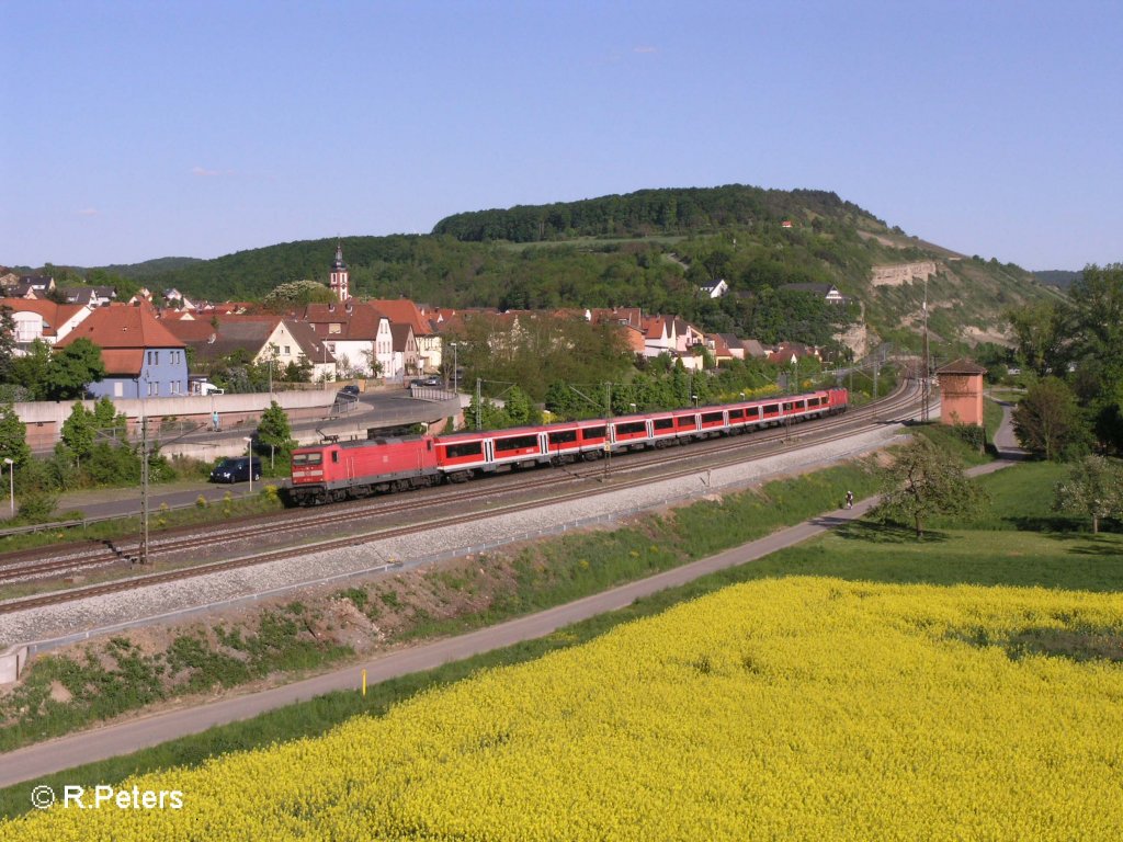 112 161-5 zieht bei Retzbach-Zellingen ein RE Frankfurt/Main. 10.05.08