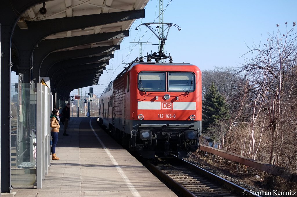 112 165-5 mit dem RE20 (RE 17706) nach Uelzen in Magdeburg-Neustadt. 26.02.2011